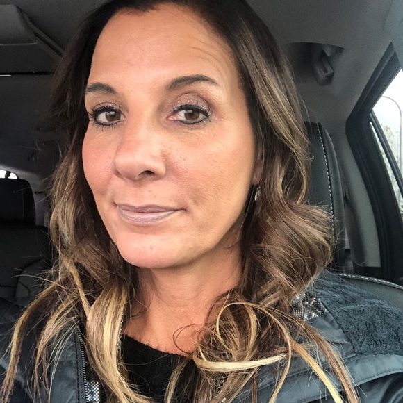 Meet your Posher, Deaette - Picture 1 of 1